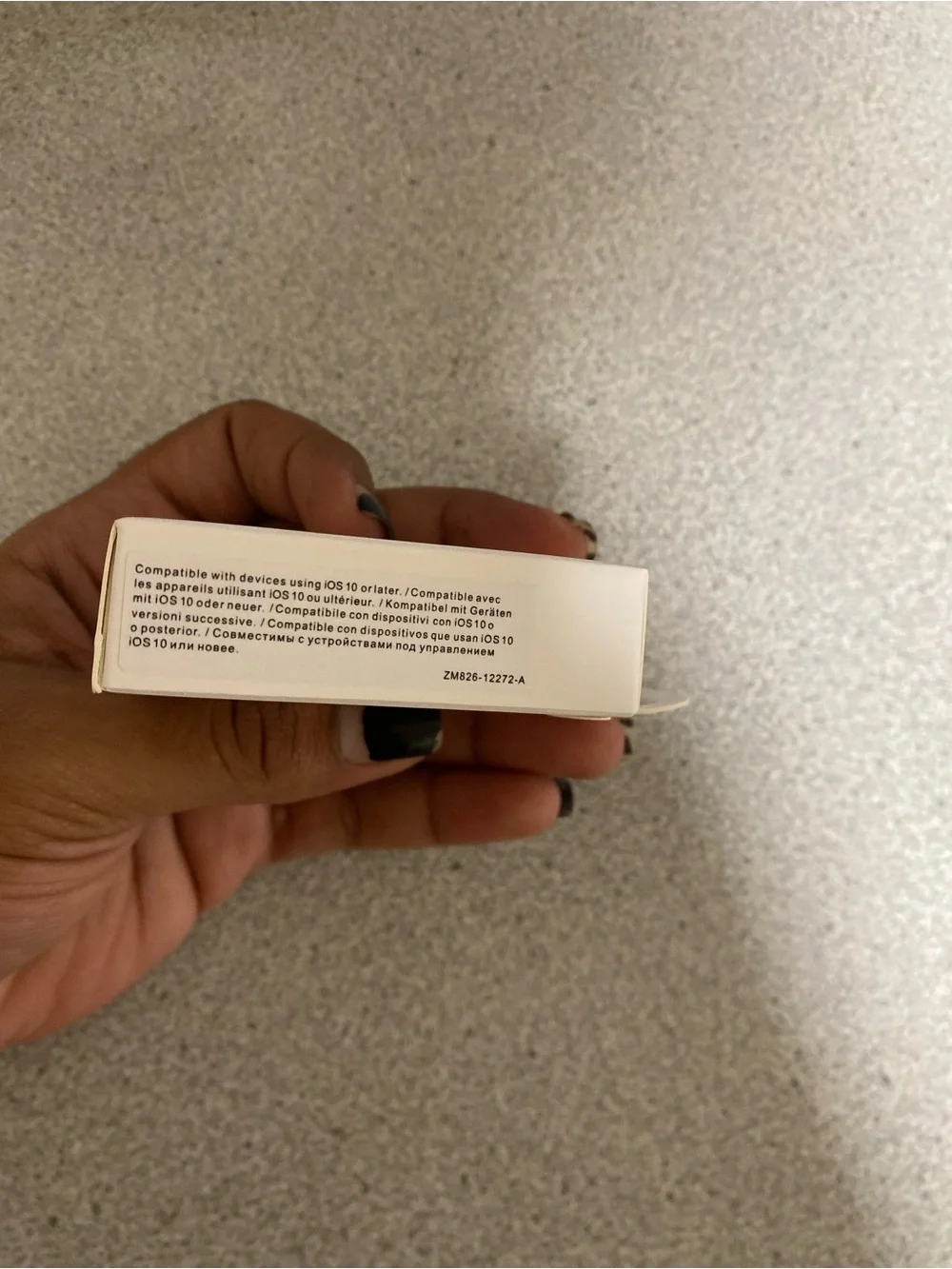 Apple EarPods Lightning Connector - White Earbuds